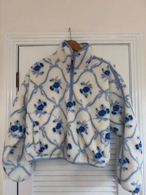 Old Navy printed Sherpa fleece 1/4 zip, blue floral, S